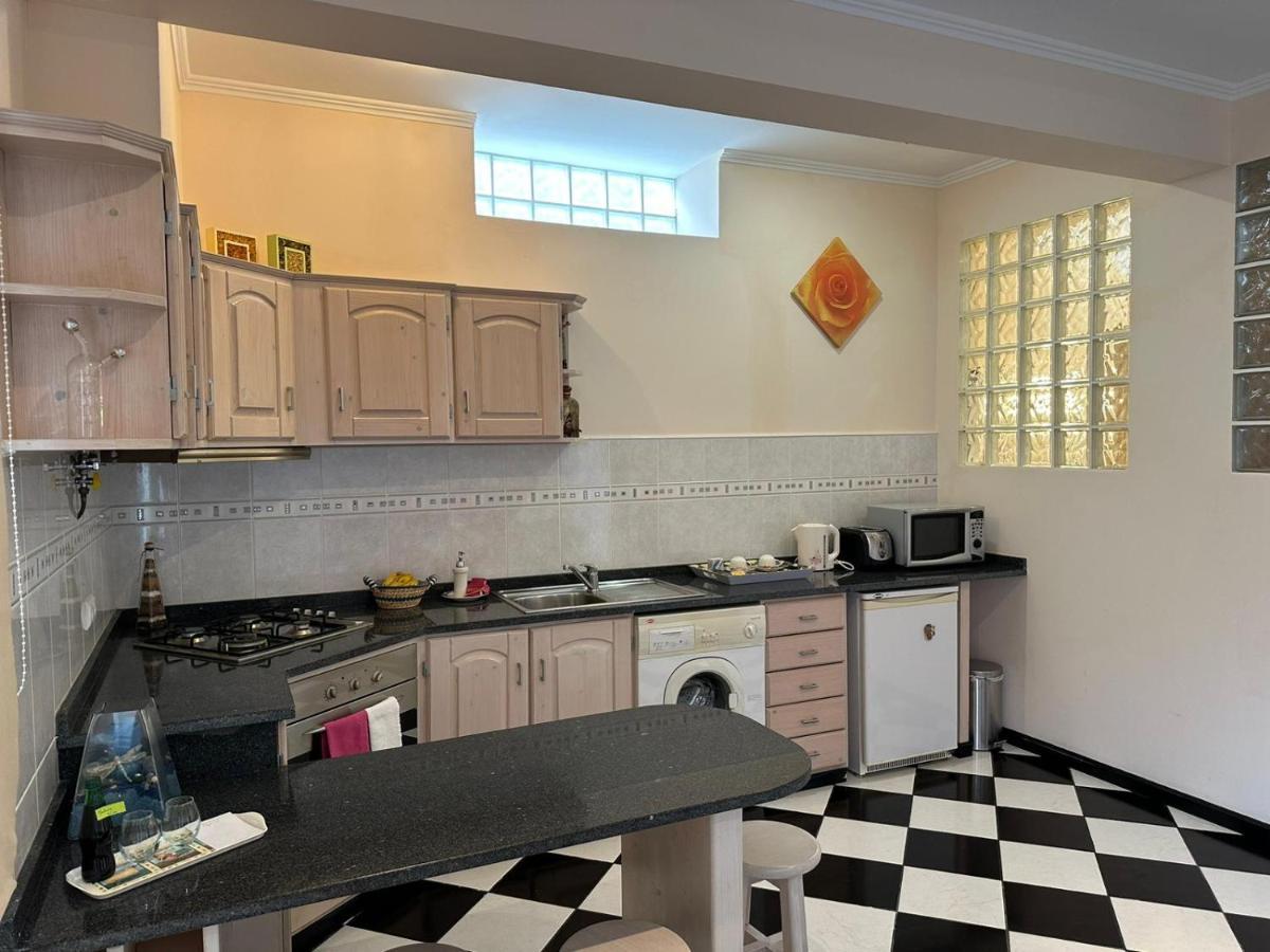 Апартаменты Residencia Mendonca Sao Roque Do Faial Экстерьер фото